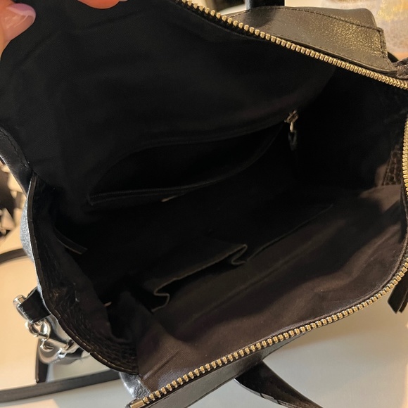 Authentic COACH leather handbag - Picture 3 of 3